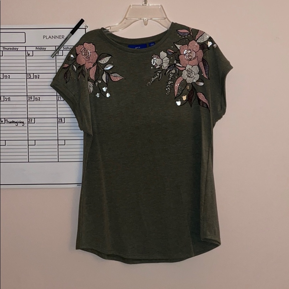 Flowery tshirt